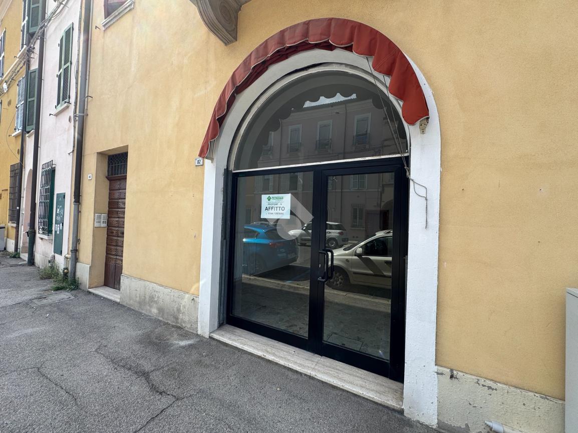 Negozio in Via di Roma 82, Ravenna, {3} - Foto 1