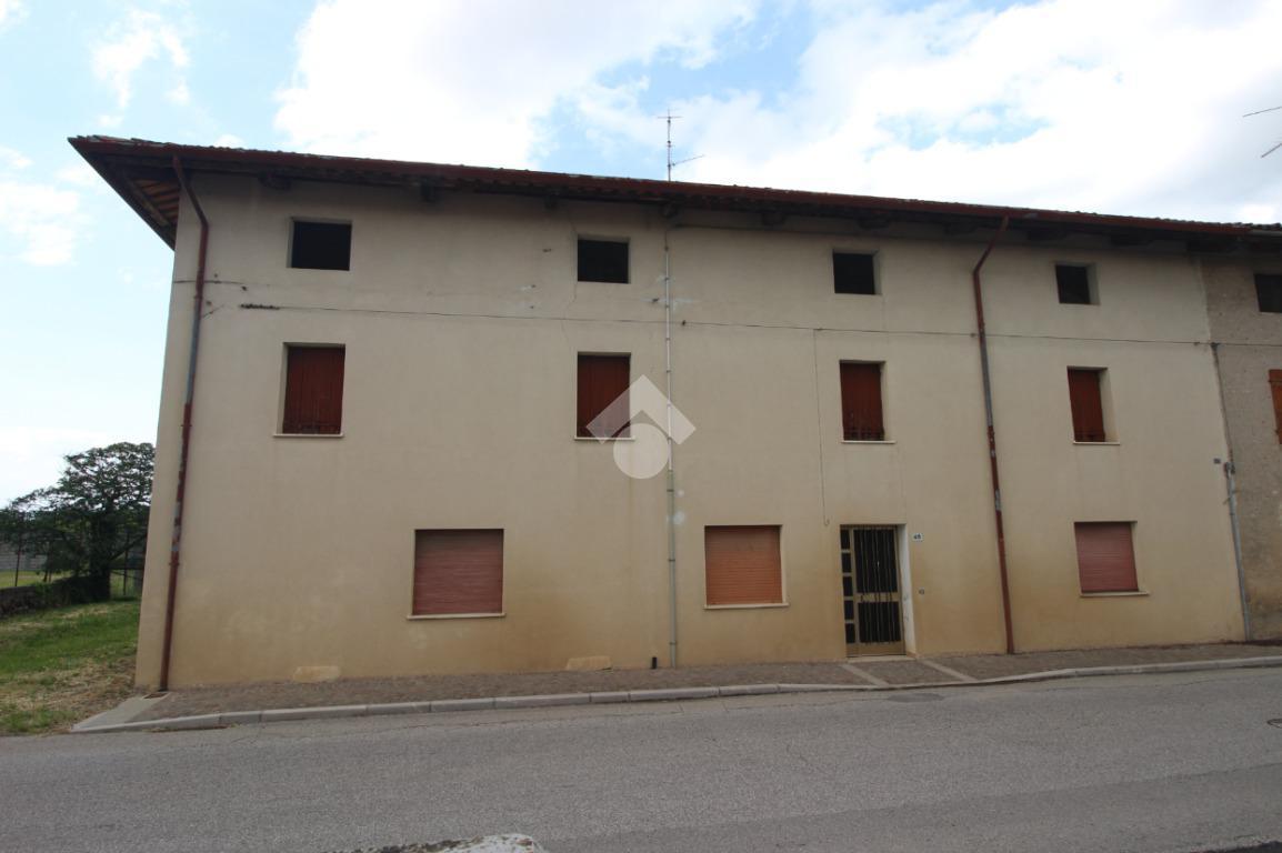 Casa indipendente in vendita a Santa Maria La Longa