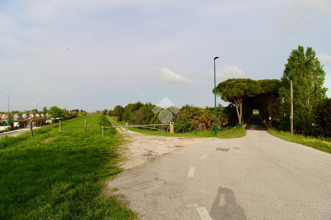 Terreno edificabile in vendita a Lignano Sabbiadoro