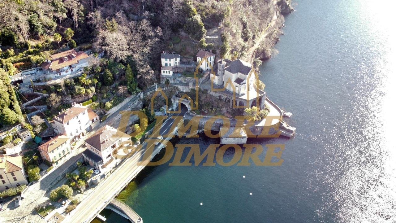 Villa in vendita a Maccagno con Pino e Veddasca