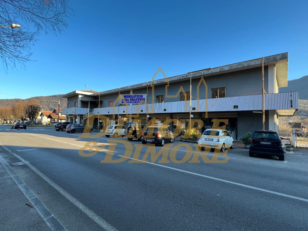 Negozio in Via Battaglia San Martino 72, Cuveglio, {3} - Foto 2