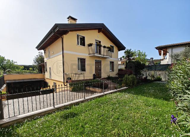 Detached house in {3}, Via Palazzina di Cornedo 2 - Photo 1