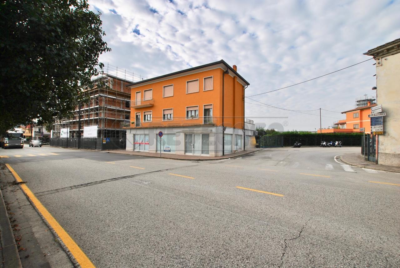 Palazzina commerciale in Via Roma  76, Trissino, {3} - Foto 2
