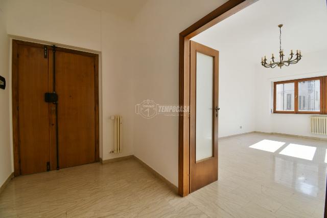 Vierzimmerwohnung in Via Giovanni Amadio 21, Ascoli Piceno - Foto 1