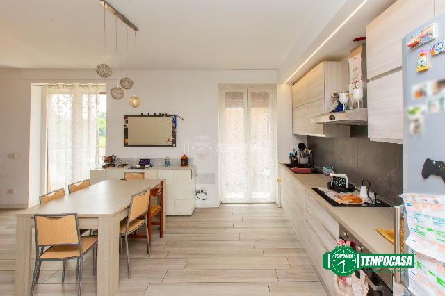 3-room flat in Via Vanzaghello 12, Busto Arsizio - Photo 1