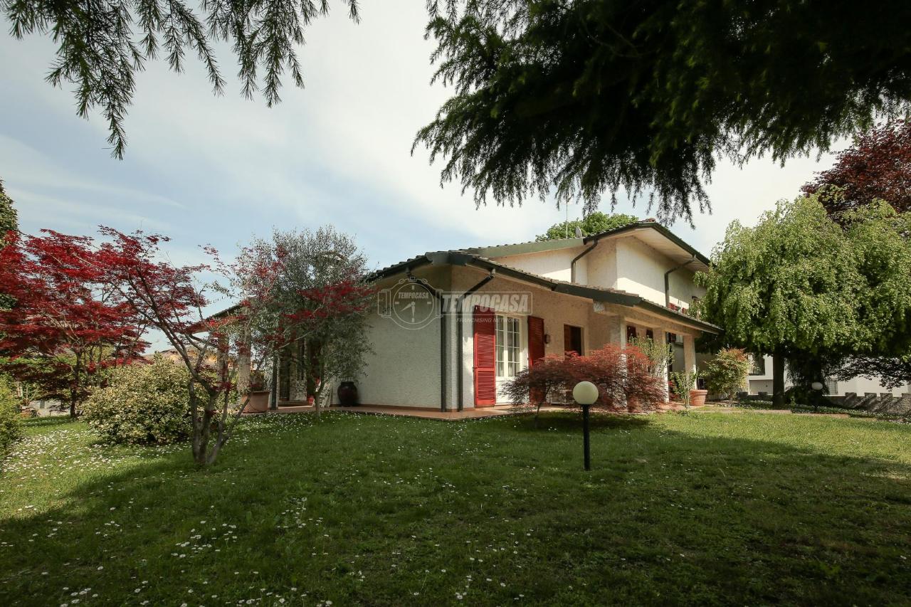 Villa in vendita a Castelvetro Piacentino