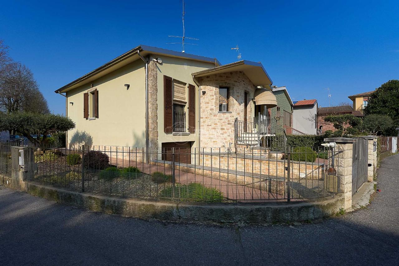 Villa in vendita a Cremona