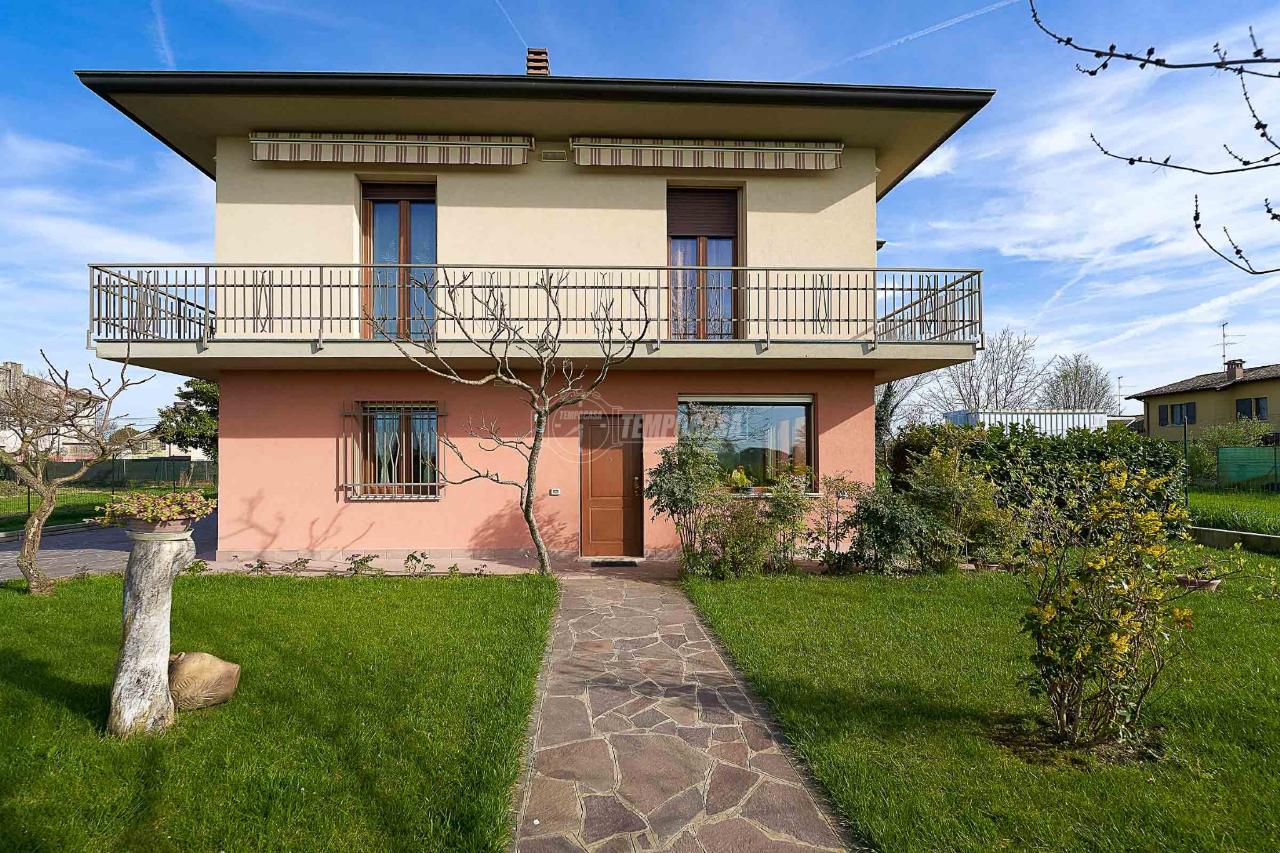 Villa a schiera in vendita a Castelvetro Piacentino