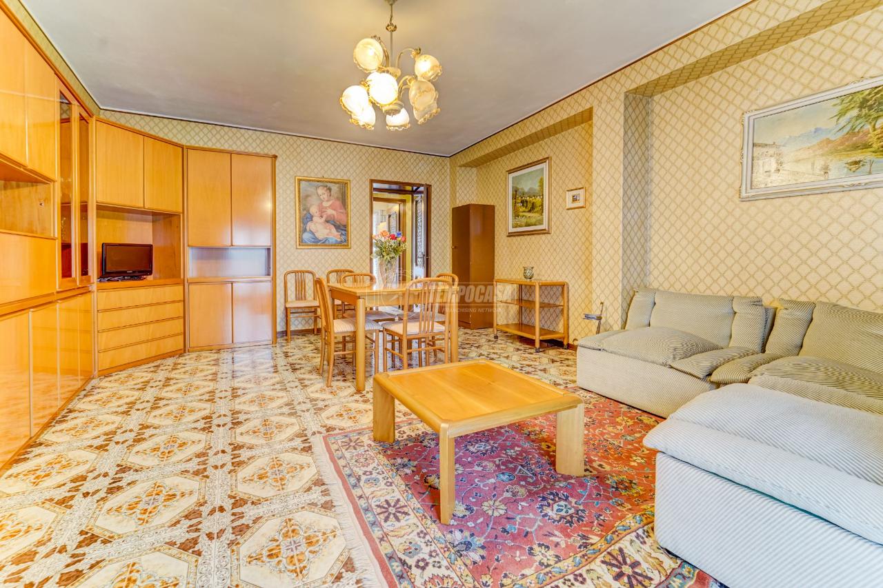 Appartamento in vendita a Cairate