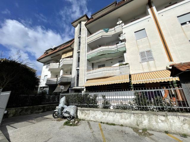 Zweizimmerwohnung in Via delle Margherite, Melito di Napoli - Foto 1