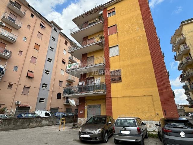 Quadrilocale in Via Rione De Gasperi 36, Giugliano in Campania - Foto 1