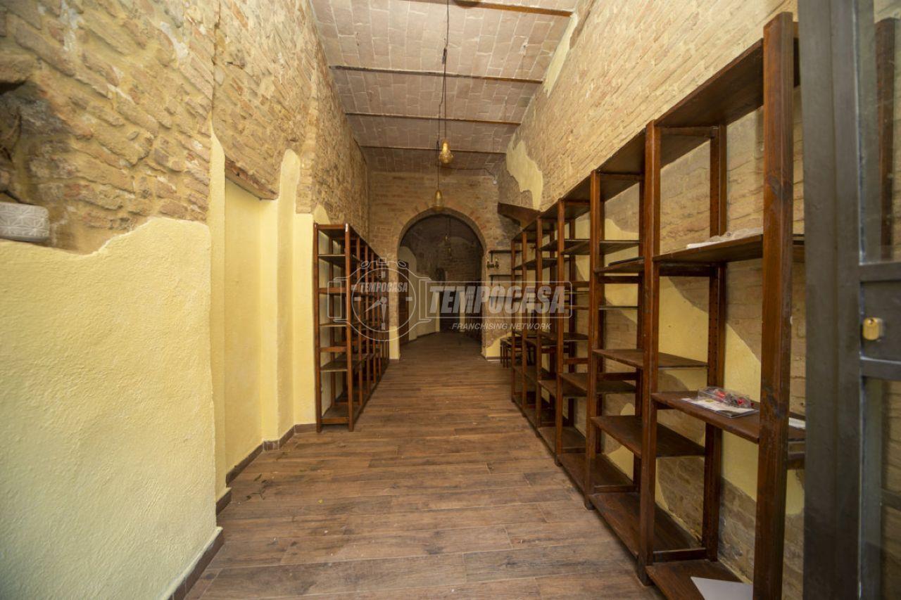Negozio in Corso Cavour, Perugia - Foto 1