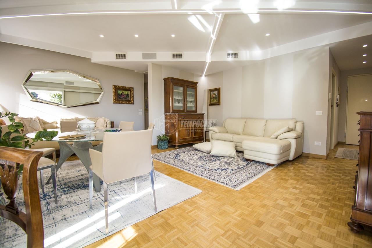 Appartamento in vendita a Gardone Riviera