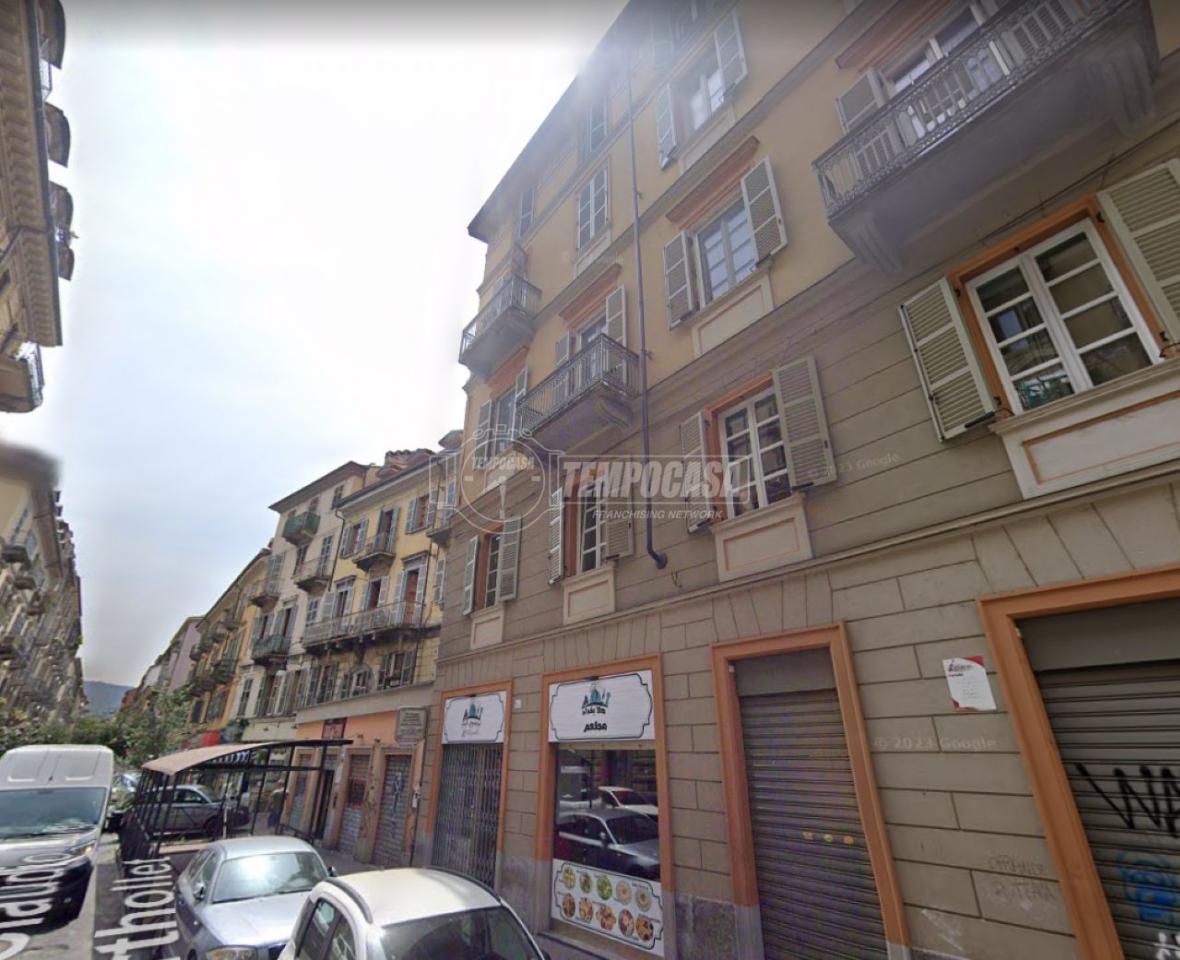 Negozio in Via Claudio Luigi Berthollet 4, Torino - Foto 1