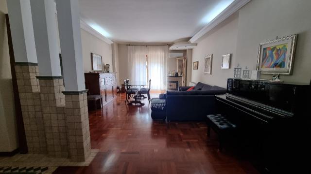 Apartament in {3}, Viale Ungheria 25 - Photo 1