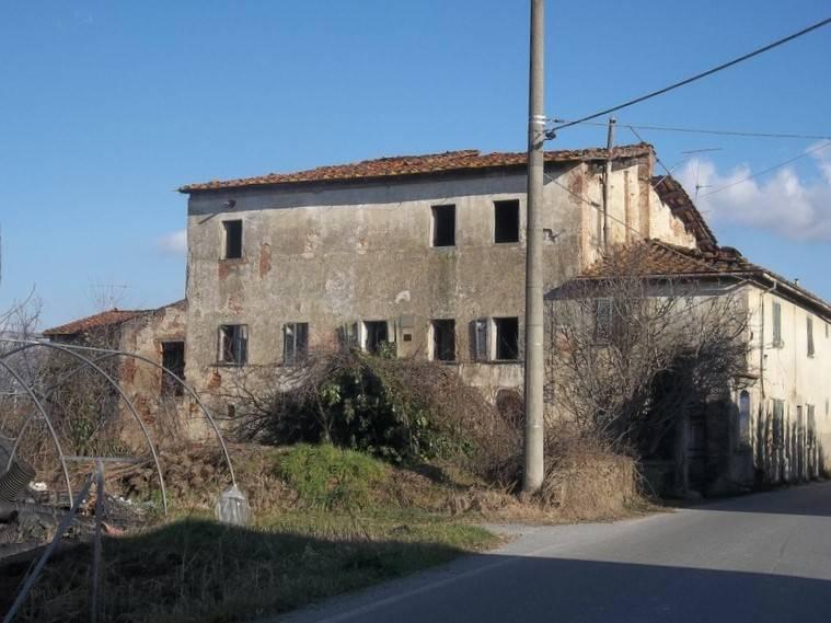 Casa colonica in vendita a Pistoia