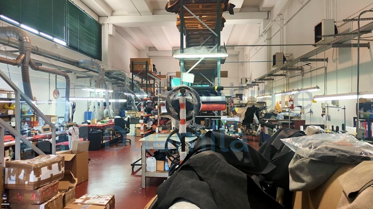 Negozio in , Ferrara, {3} - Foto 1