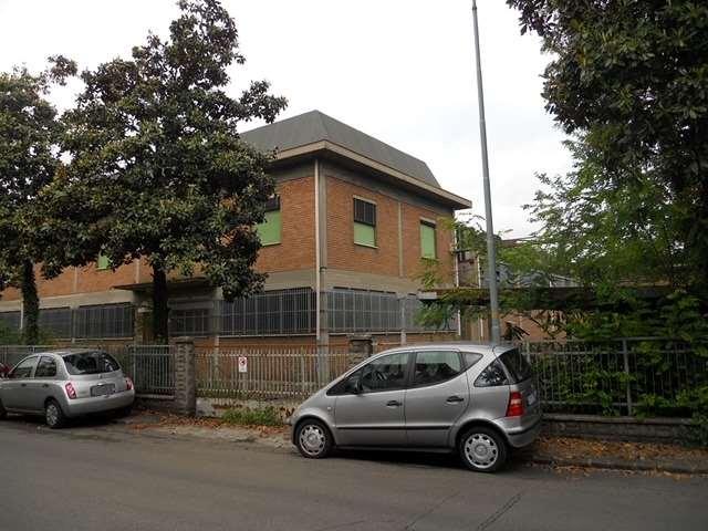 Capannone in Via Zarlati  100, Modena, {3} - Foto 1