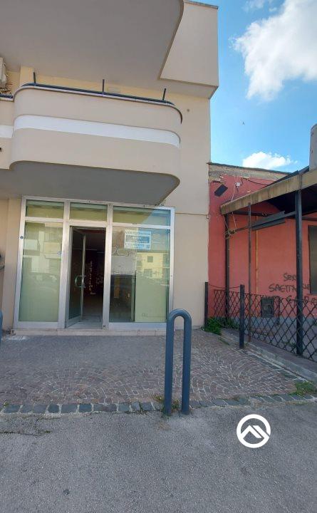Negozio in , Caivano, {3} - Foto 1