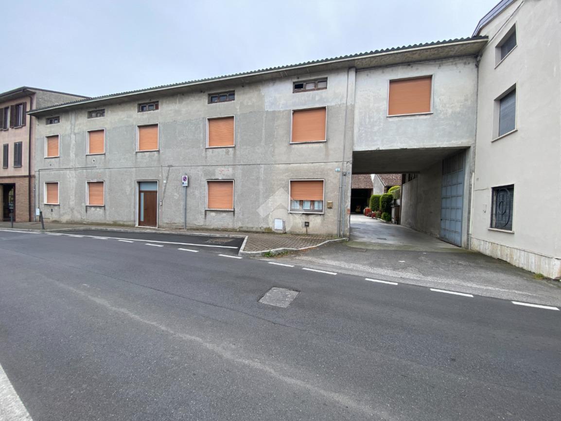 Casa indipendente in vendita a Borgo San Giacomo