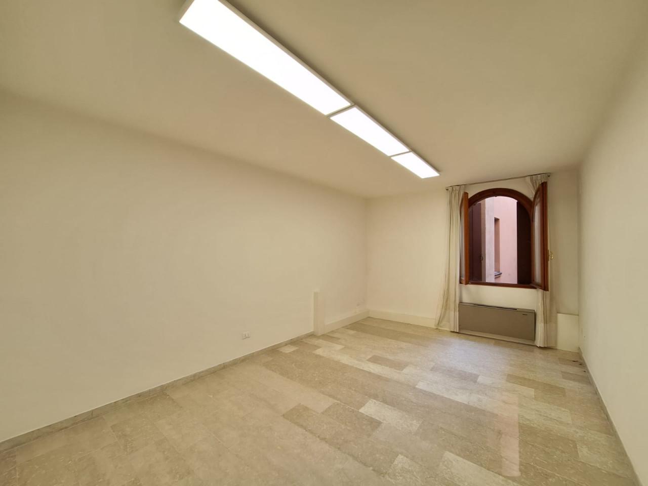 Ufficio in Via Cesare Battisti, Rovigo, {3} - Foto 1