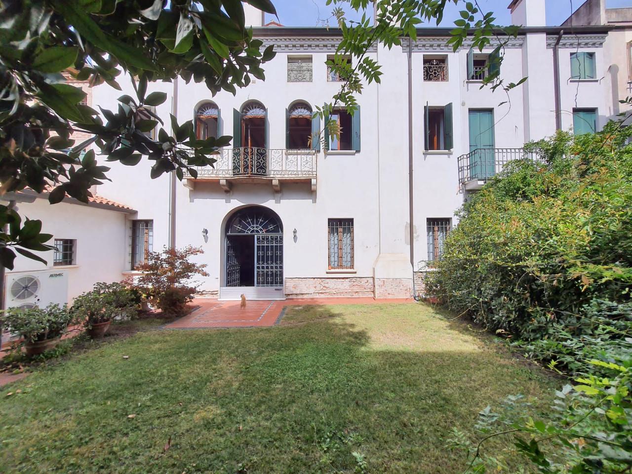 Palazzo in vendita a Rovigo