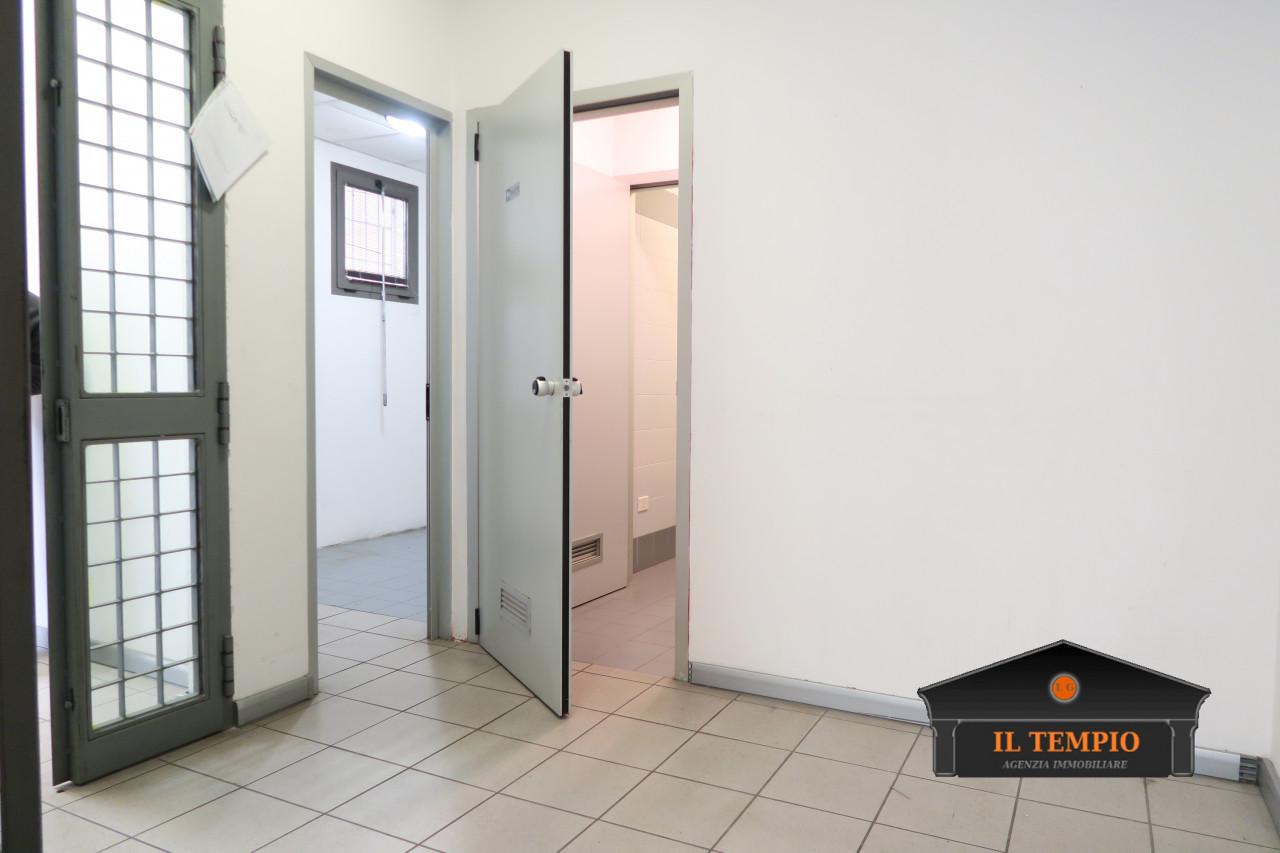 Laboratorio in Via dell'Edilizia, Vicenza, {3} - Foto 2