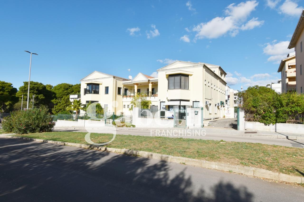 Negozio in Via Gionmaria Volonte 1, Sassari, {3} - Foto 2