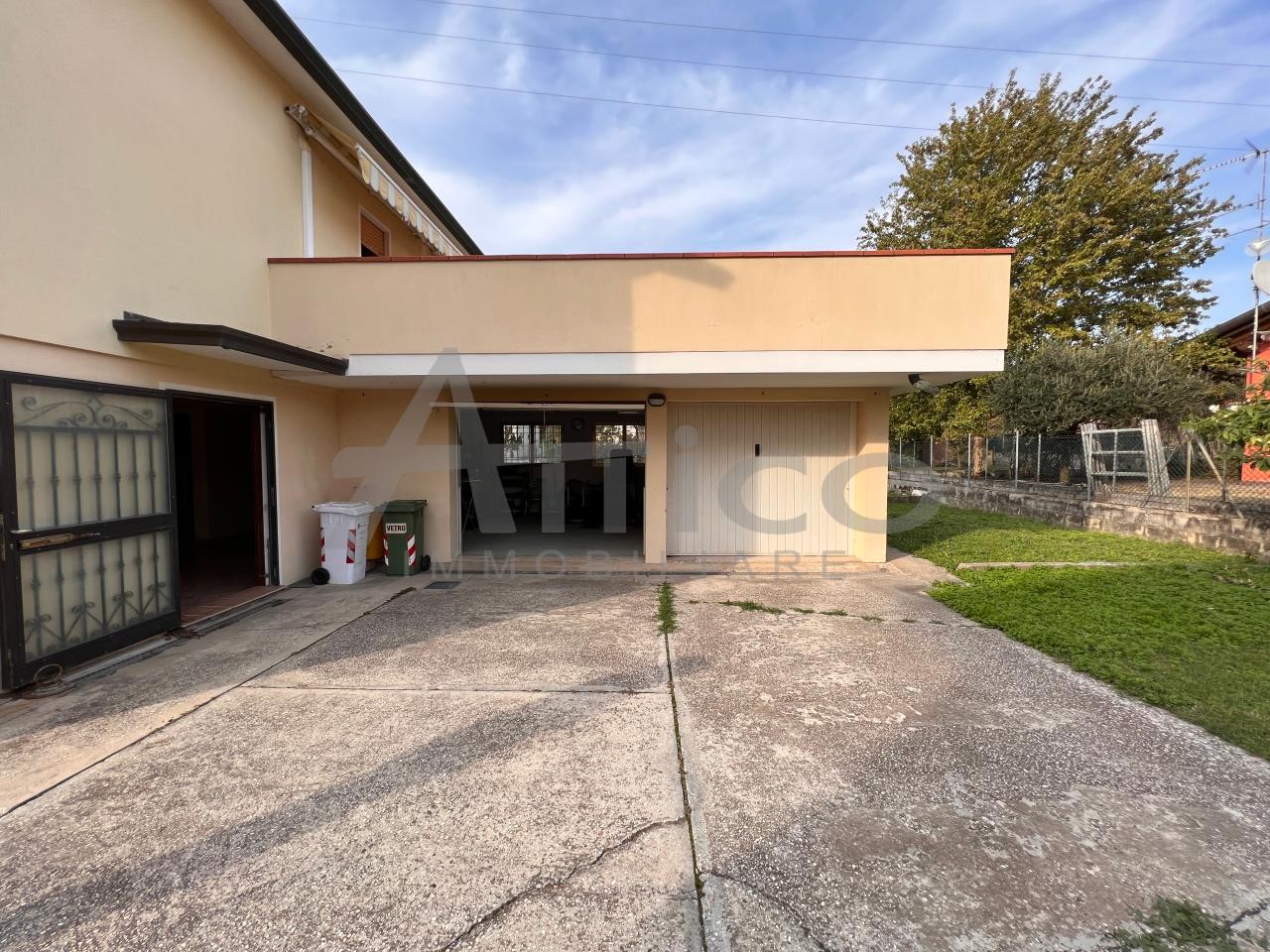 Casa indipendente in vendita a Pontecchio Polesine