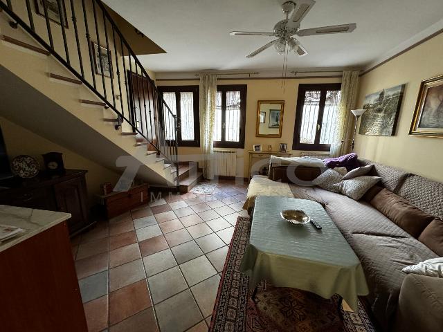 Detached house in Via Vecellio 18, Rovigo - Photo 1