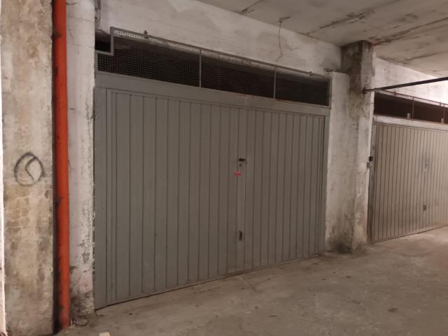 Garage or car box in Viale Dante Alighieri, Pomezia - Photo 1