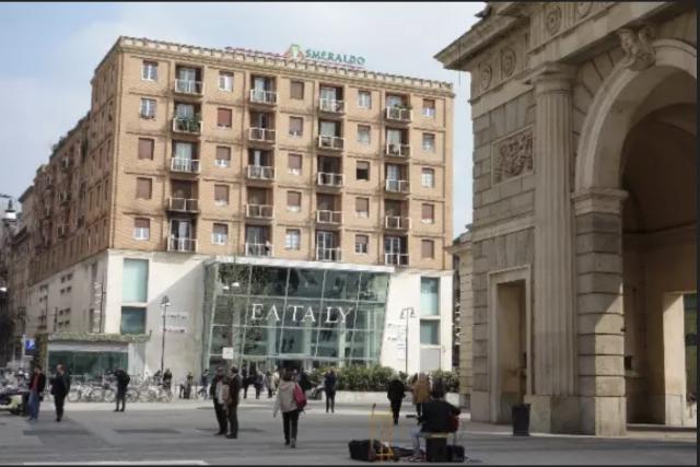 Parking garage in Piazza 25 Aprile, Milano - Photo 1