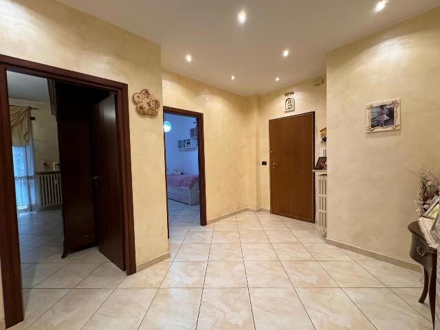 3-room flat in Viale Generale Perotti 7, Beinasco - Photo 1