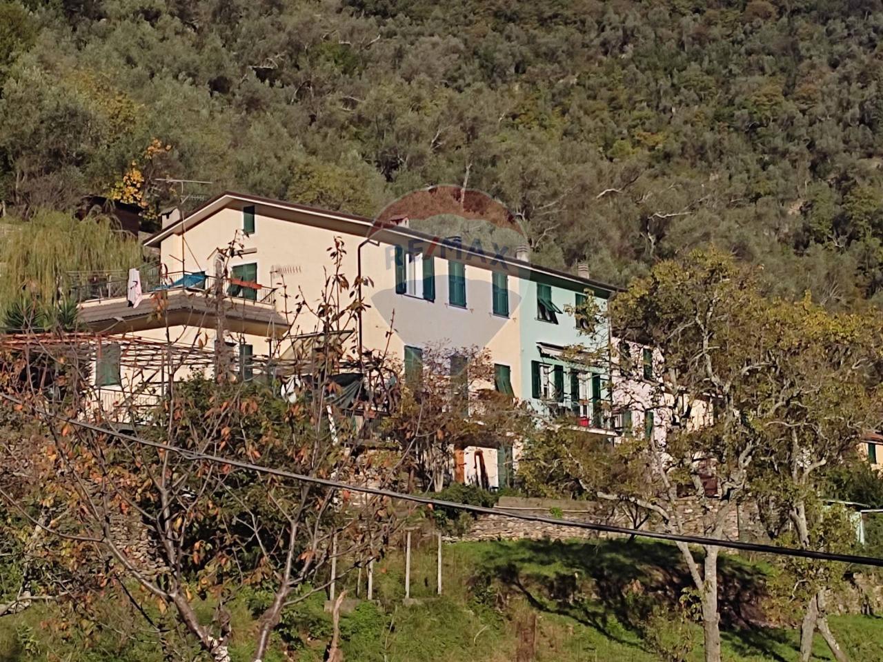 Casa indipendente in vendita a Avegno