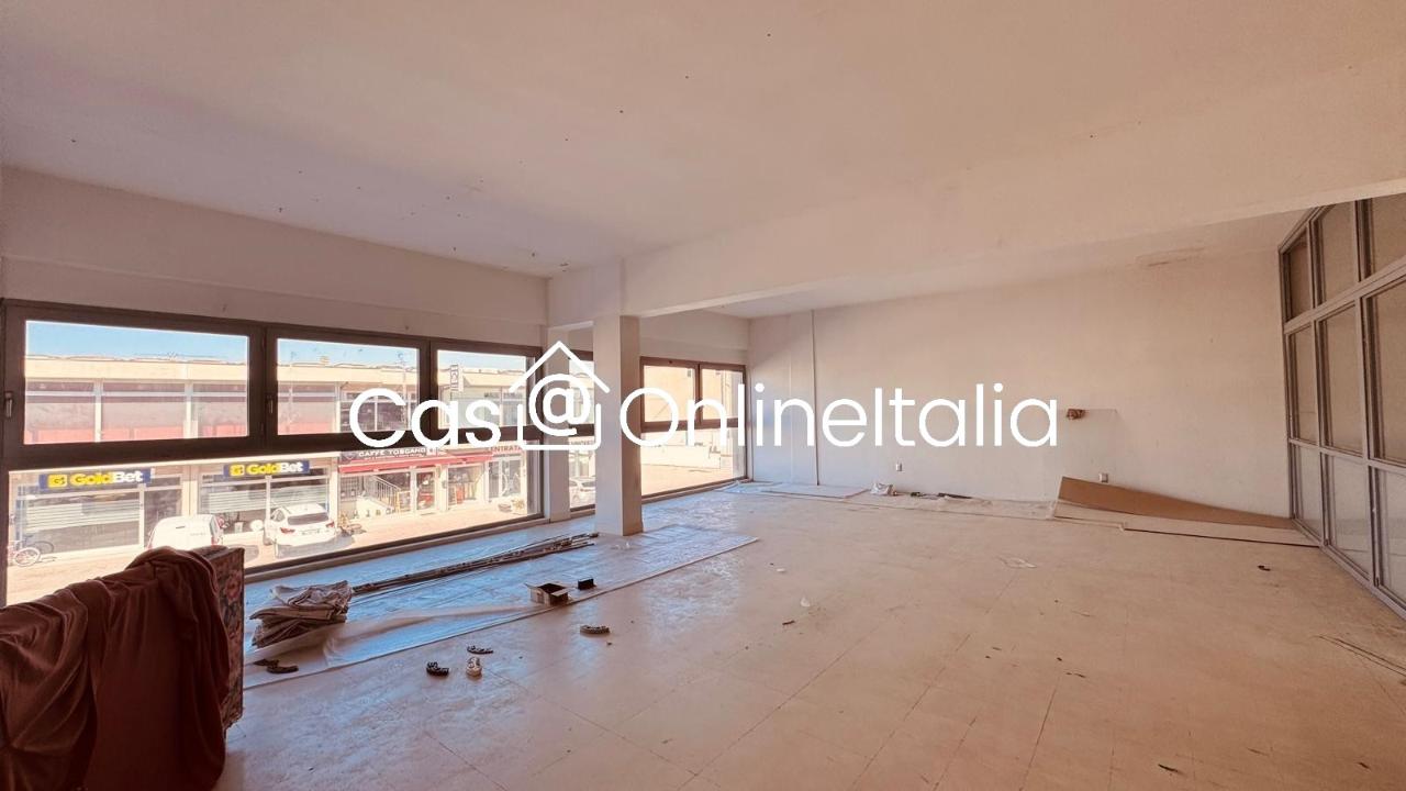Negozio in Via Montalbano, 281, Quarrata 328, Quarrata, {3} - Foto 2