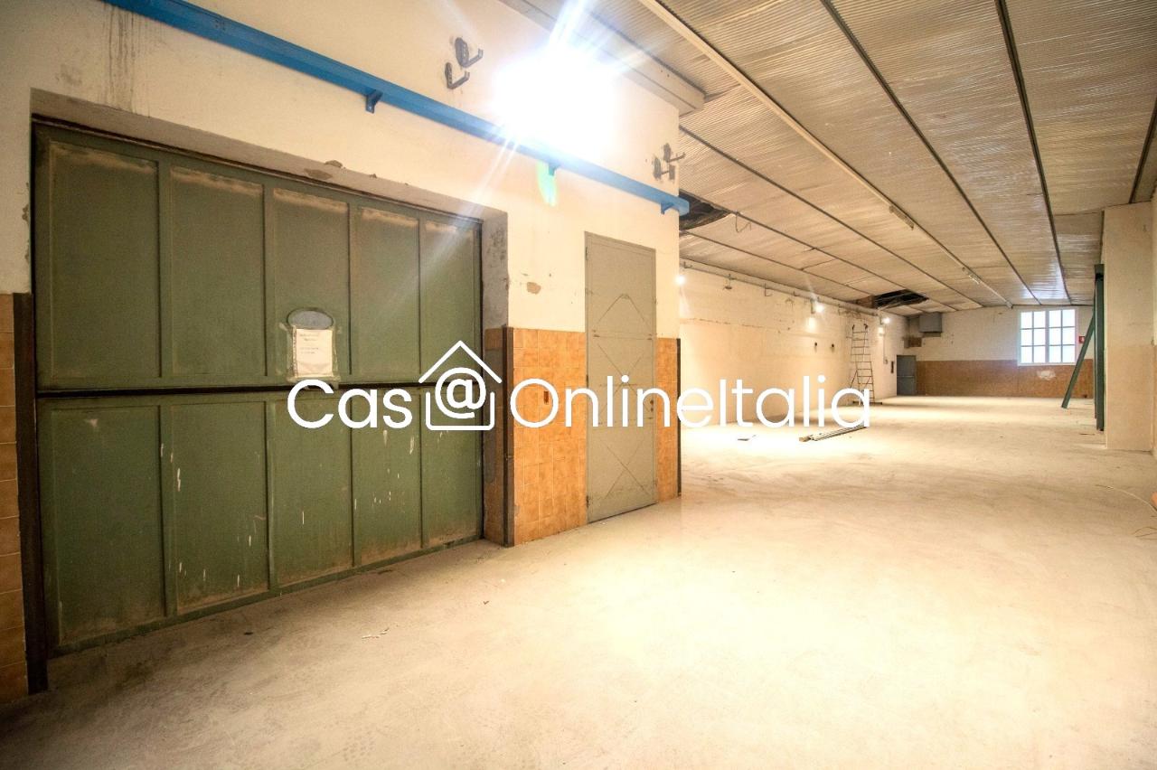 Palazzina commerciale in Via Valbisenzio 165 Vaiano Prato 165, Vaiano, {3} - Foto 2