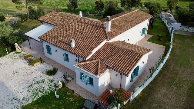 Villa in Strada Statale 125 9, Olbia - Foto 1