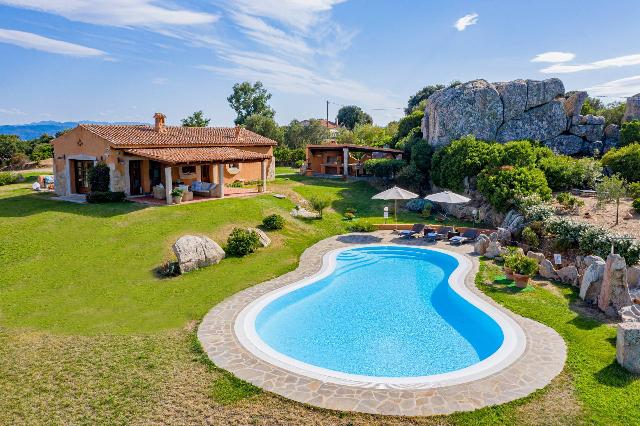 Villa in Loc. Micaloni Vicinanze di Olbia, Olbia - Foto 1