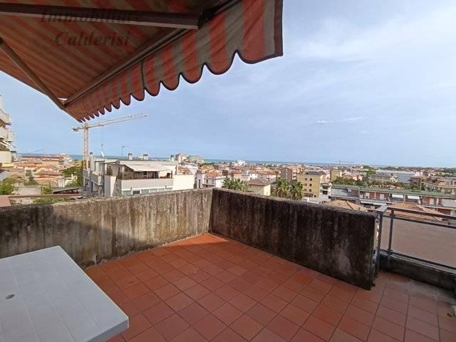 4-room flat in Via Cilea, Grottammare - Photo 1