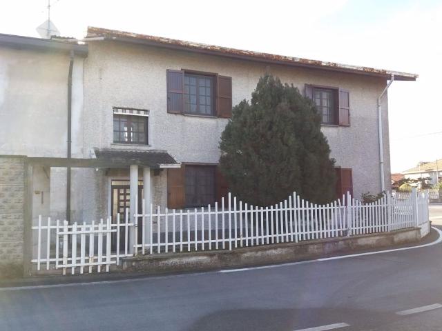 Villa in Via Cavallotti 34, Buscate - Foto 1