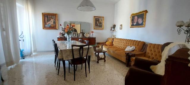 4-room flat in Via Michele Capozzi  26, Avellino - Photo 1