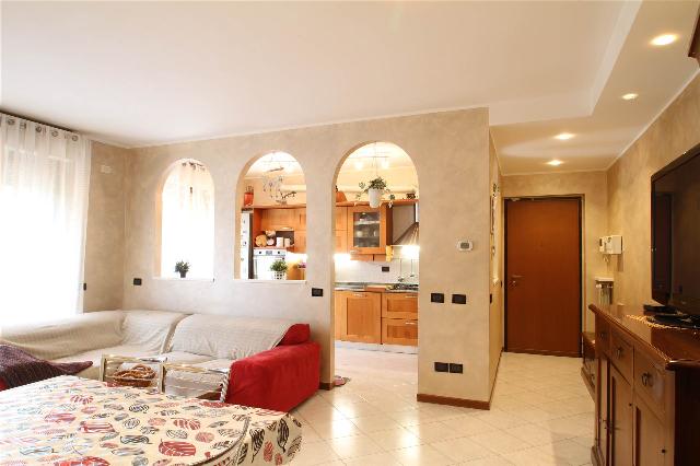 3-room flat in Via Monte Resegone, Agrate Brianza - Photo 1