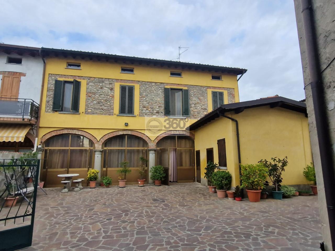 Casale in vendita a Cazzago San Martino