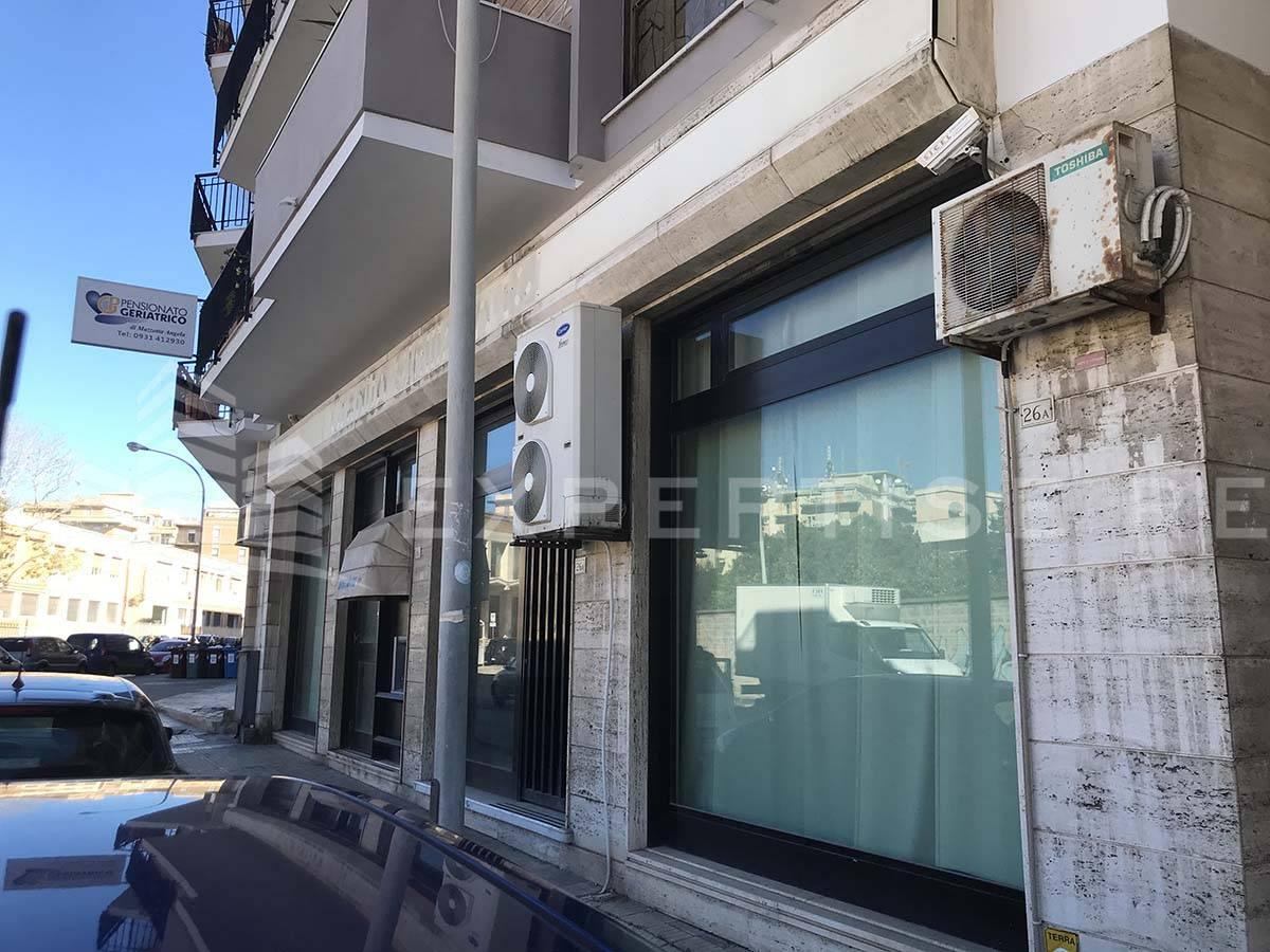 Negozio in Viale Polibio 26, Siracusa, {3} - Foto 1