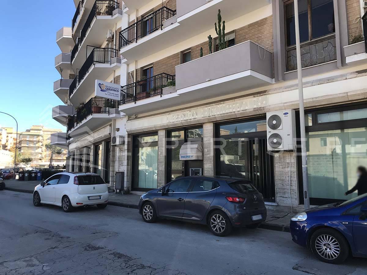 Negozio in Viale Polibio 26, Siracusa, {3} - Foto 2