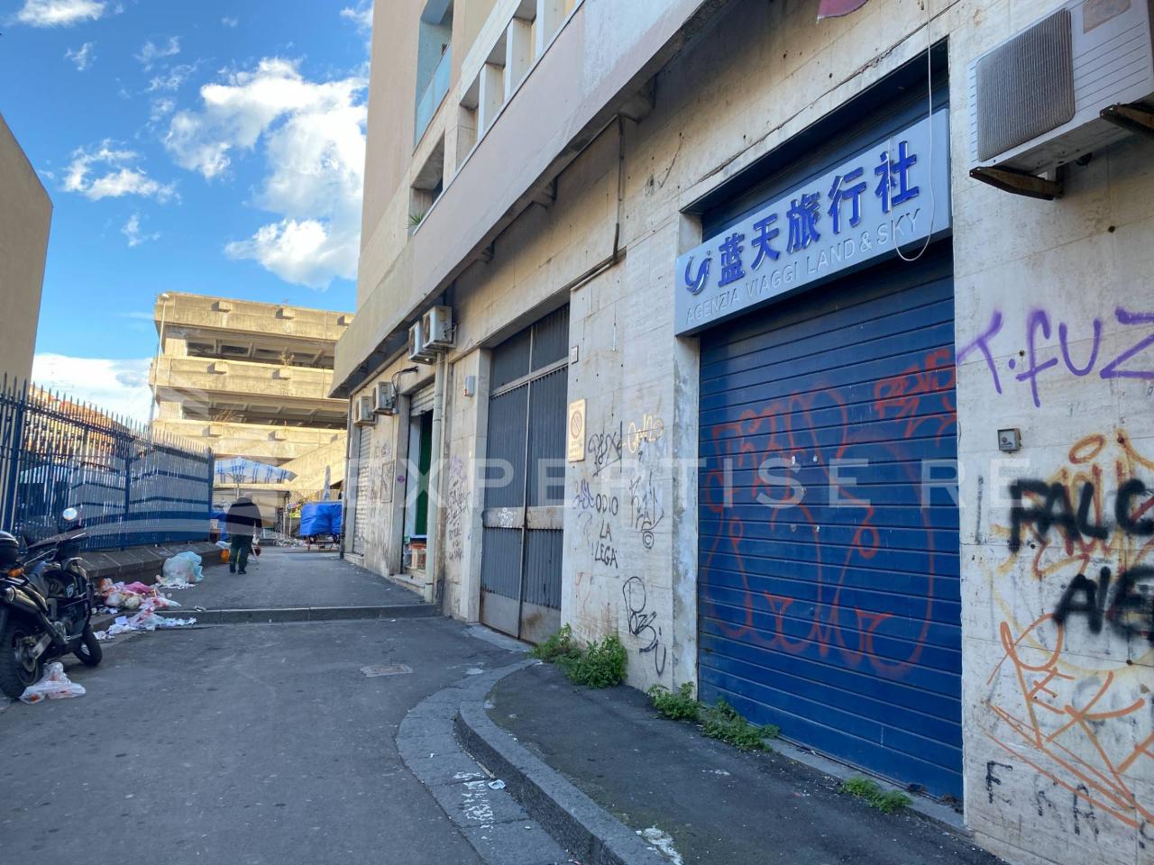 Negozio in Piazza Carlo Alberto 78, Catania, {3} - Foto 2