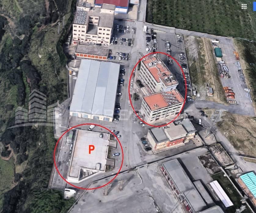 Capannone in Via della Lacina 62, Catanzaro, {3} - Foto 1