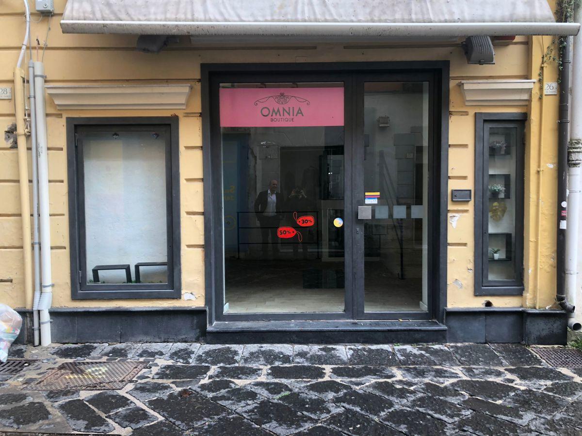 Negozio in Via San Giovanni 36, Caserta - Foto 1