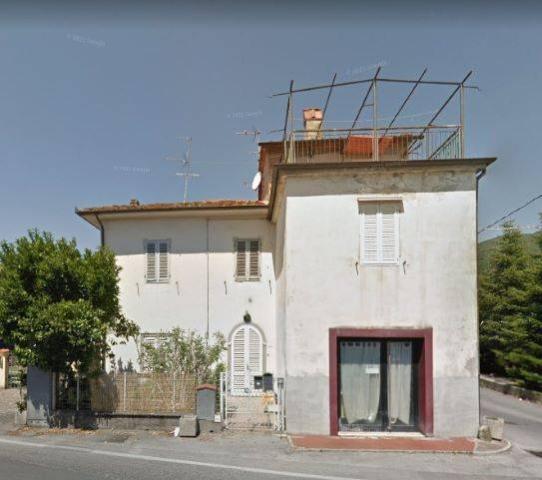 Country house or cottage in Via Lucchese, Pescia - Photo 1