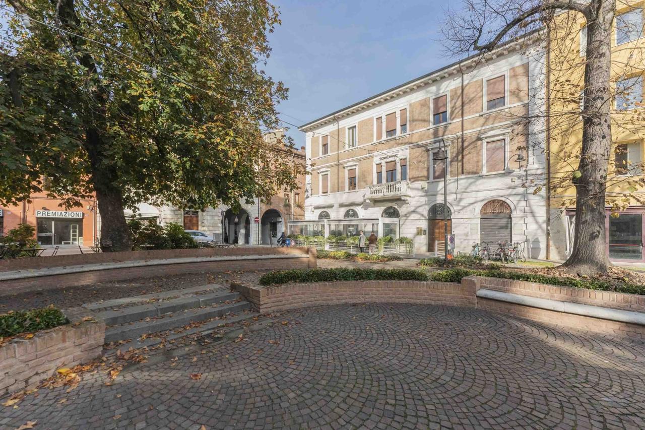 Negozio in Via della Luna 20, Ferrara, {3} - Foto 1